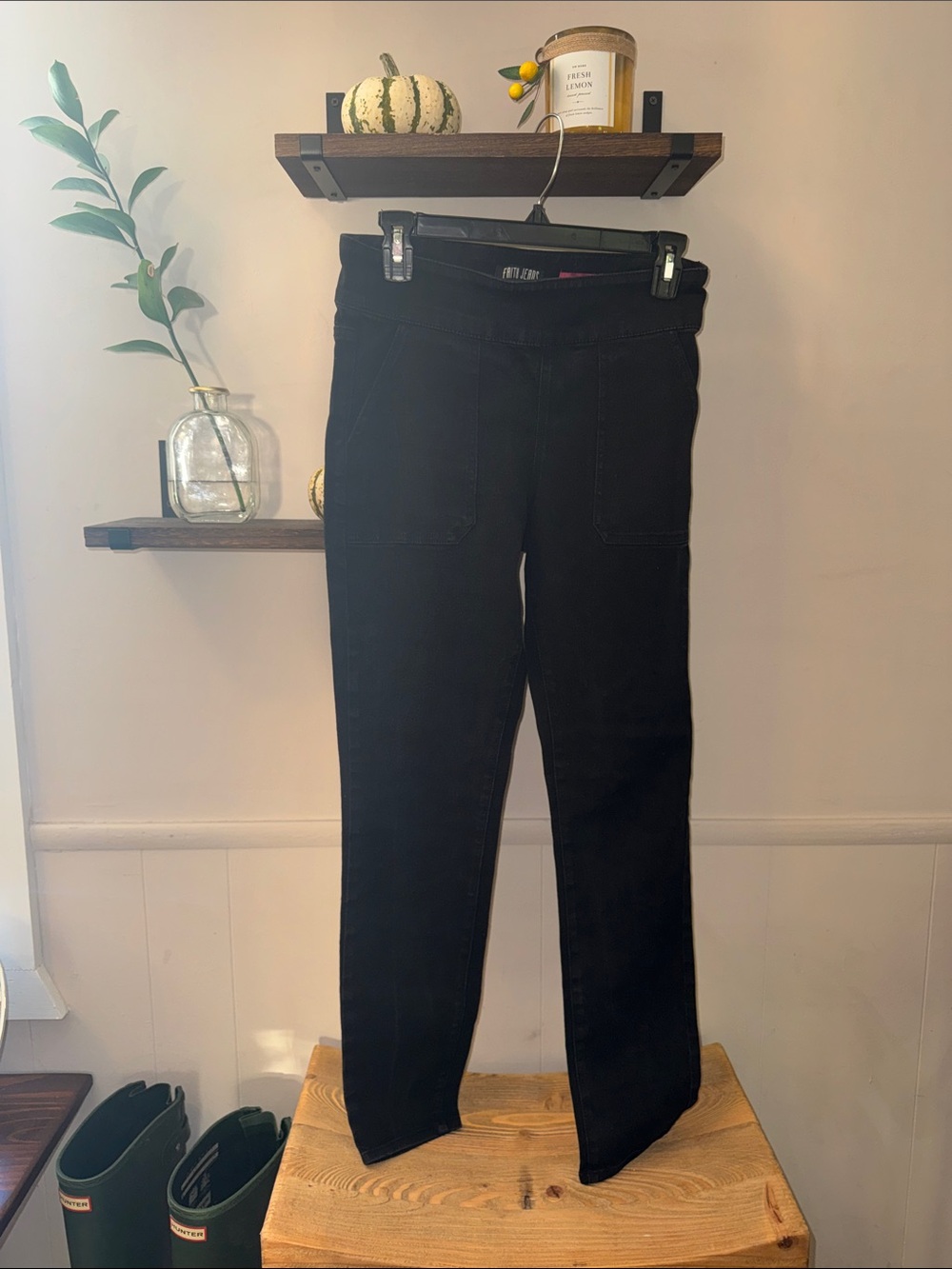 Women's Black Stretch Jeans - Classic Slim Fit Size 6